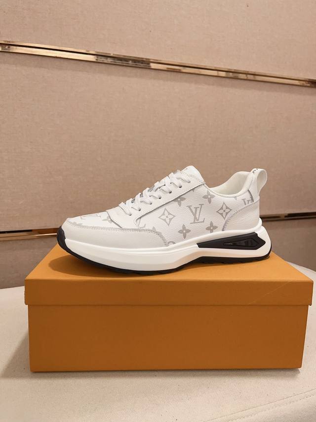 工厂价 Louis Vuitton 路易威登 Lv 顶级新款专柜同步发售，鞋面意大利进口头层牛皮，全进口羊皮内里，完全1比1复刻，鞋底：原厂特供原版底，独家活动