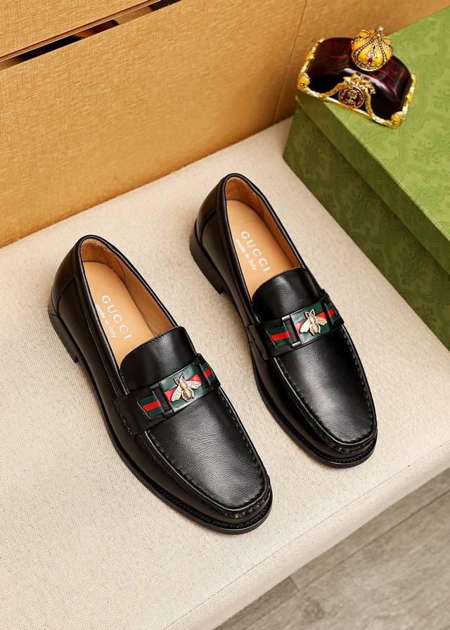 商品商标：Gucci 古驰 休闲皮鞋正码码数: 38-44 45.46订制商品材料：精选 进口头层牛皮鞋面+奢华五金扣，进口小染牛皮内里 强烈立体视觉效果，组合