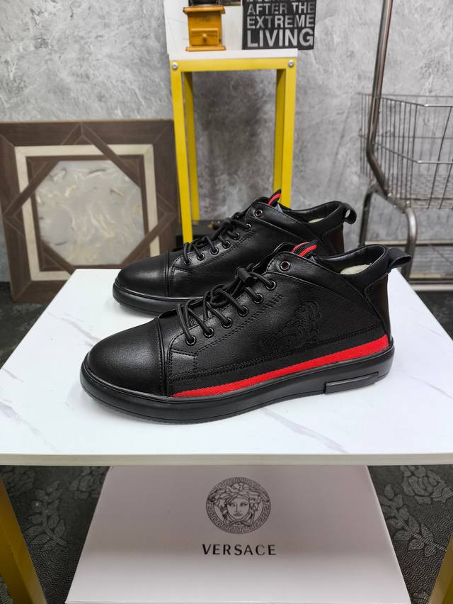 Versace-范思哲 高级感休闲鞋，进口工艺原版牛皮材质，羊毛内里 高档舒适，原版大底轻盈耐磨！纯手工制作，细节决定品质！38-44 Xh