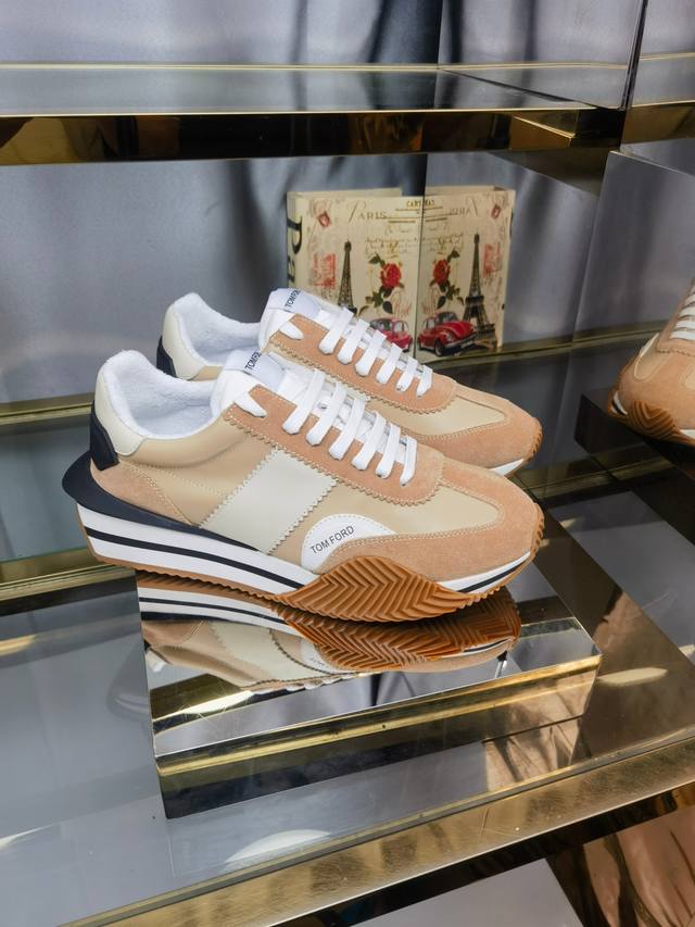 工厂价： 汤姆 Tom Ford 美国复古轻奢 情侣款size：35-44 Tom Ford设计师曾经是古888驰的设计师，来自美国品牌，贸易单，国内罕见，不易