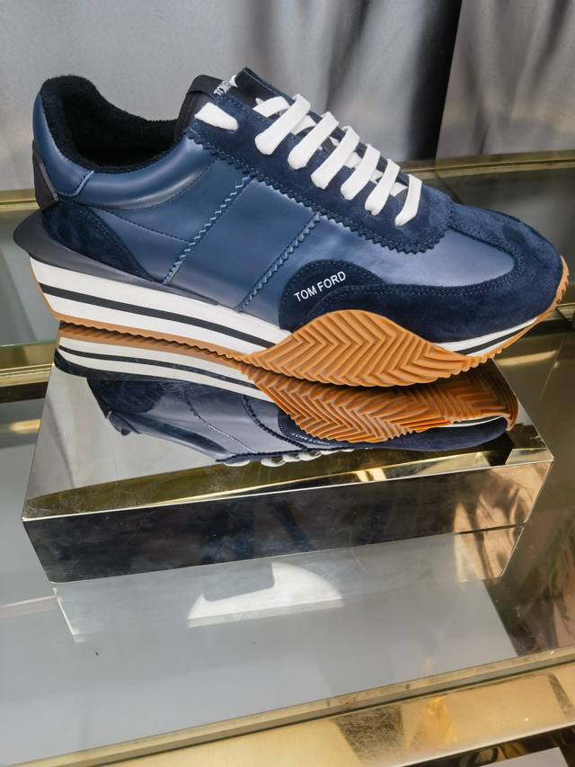 工厂价： 汤姆 Tom Ford 美国复古轻奢 情侣款size：35-44 Tom Ford设计师曾经是古888驰的设计师，来自美国品牌，贸易单，国内罕见，不易