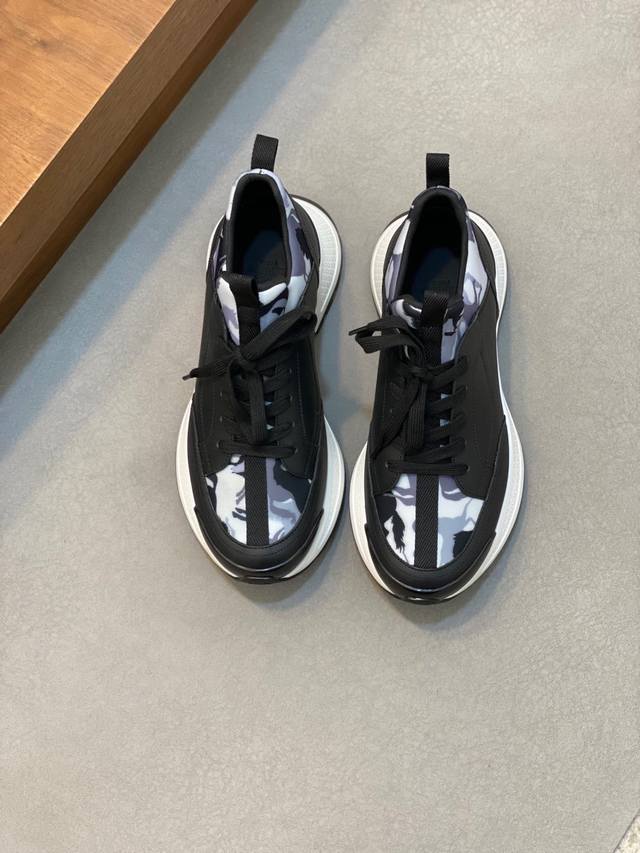 Hermes 爱马仕-高端品质 原单-鞋面：纳帕小牛皮、石头纹小牛皮、鞋身品牌帆布-内里：水染牛皮-大底：超轻tpu发泡 橡胶；双色成型大底-超高品控 做工精细