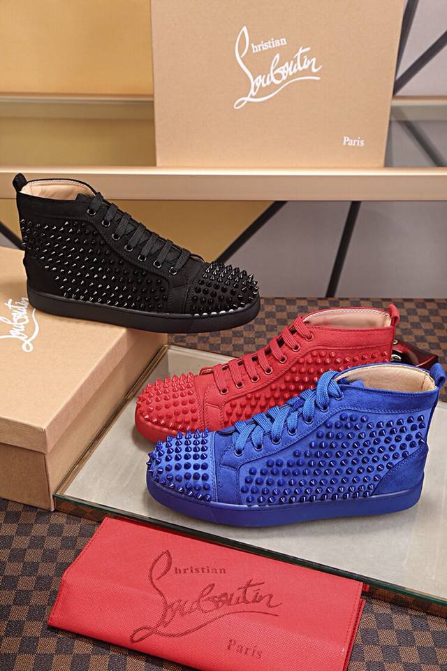 出厂价 Christian Louboutin Cl红底鞋 专柜钉钉系列，高帮情侣休闲板鞋 独家热款发布活动乳胶垫脚成品大底车线女35-40#男38#-46,全