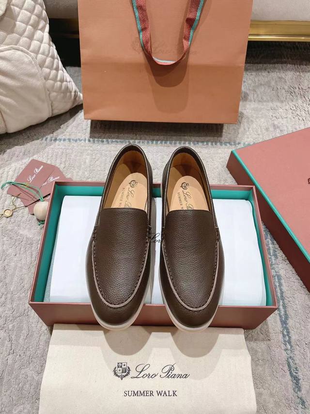 出厂价： 270 皮面升级版本Lp新品发售loro Piana 官网同款针织乐福鞋｜采用 Wish 牛皮面料制作｜缝制鞋面采用独特针织面料制作工艺｜全方位一比一