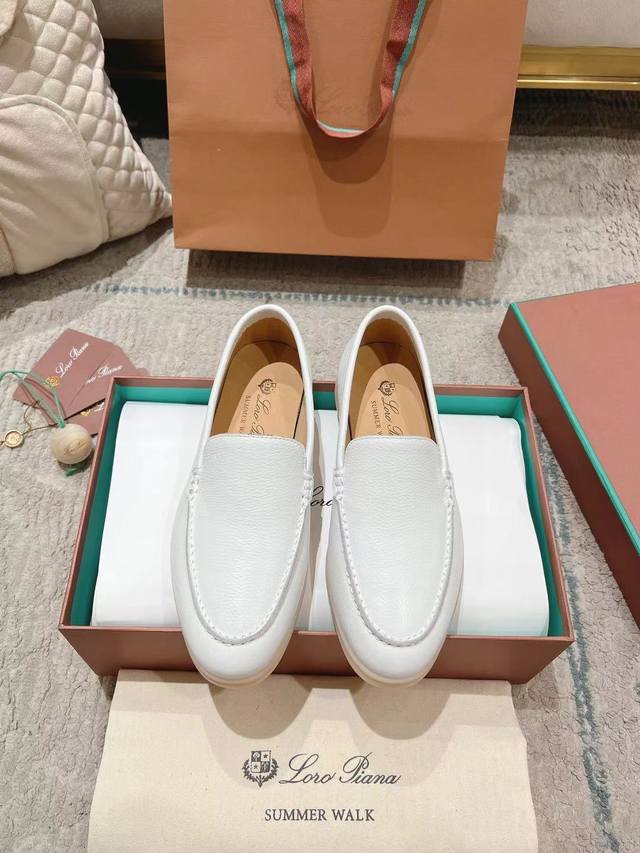 出厂价： 270 皮面升级版本Lp新品发售loro Piana 官网同款针织乐福鞋｜采用 Wish 牛皮面料制作｜缝制鞋面采用独特针织面料制作工艺｜全方位一比一