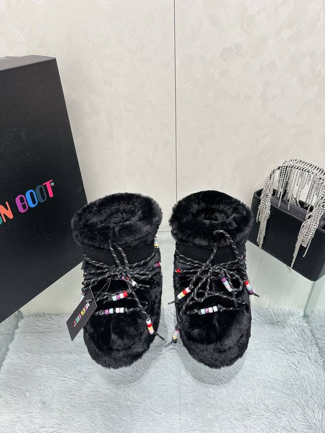 工厂价：情侣码：35-45Moon Boot 秋冬最新款雪地靴系列 丑萌雪地靴那现在有一款更另类的雪地靴又杀回来了 内增高4 Cm那就是moon Boot月亮靴