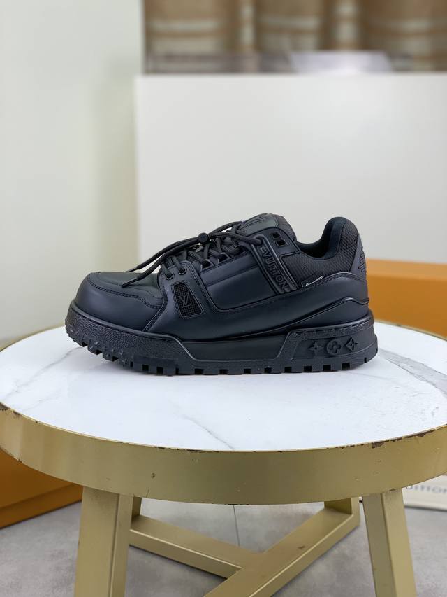 工厂价 顶级版本lv驴牌l家2025春夏走秀款 胖trainer 面包鞋 滑板鞋 休闲 情侣款 运动鞋 Diy串珠louis Vuitton 路易威登2024年