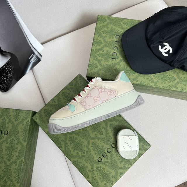 新品速递 Gucci DoubleScreener强势上线Gucci不愧是爆款制造机！厚底脏脏鞋上线！！全家福色系缤纷上架！不仅好看还好穿，棉花糖脚感立增高显腿