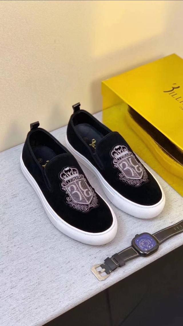出厂价 3Illionaire 三人帮专柜同步发售独家正品买版1:1开发 完美复刻正品 鞋面选用进口原版特殊材料电绣鞋面，真皮内里选用进口牛皮 原版进口耐磨防滑