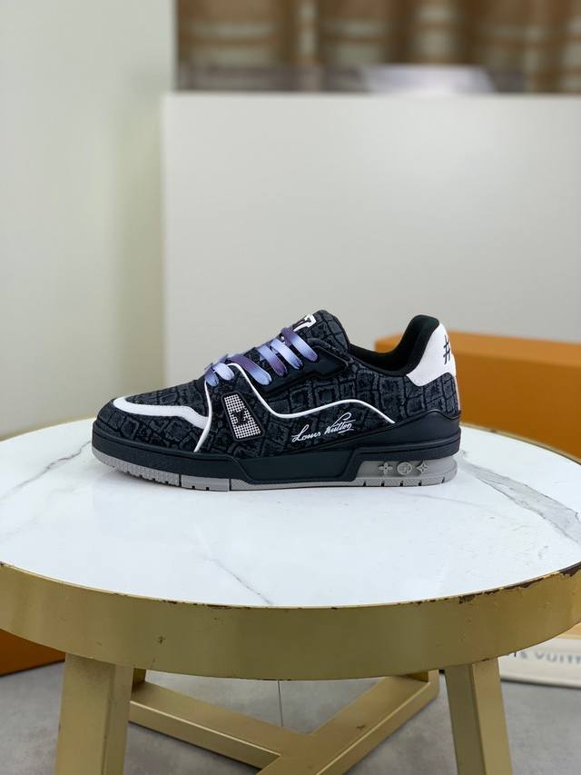 工厂价 顶级版本 Louis Vuitton 专柜系列 原单 新款lv路易威登 顶级版本 Lv经典高帮潮鞋！选用进口原版小牛皮 原版内里.原版耐磨轻便高端tpu