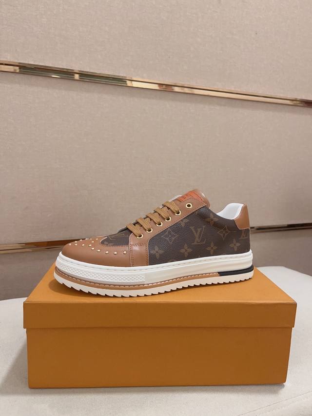 工厂价 Louis Vuitton 路易威登 Lv 顶级新款专柜同步发售，鞋面意大利进口头层牛皮，全进口羊皮内里，完全1比1复刻，鞋底：原厂特供原版底，独家活动