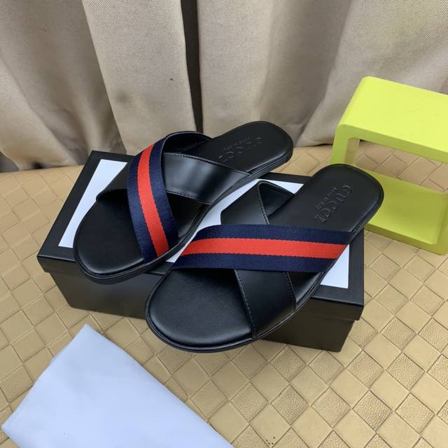 工厂价 四季不停产，长期有货，重金打造，你懂的 Guccl古驰 进口头层牛皮，高端1:1开模定制，原版升级版大底，更轻便，防滑 市场顶级品质，众多明星亲身演绎，