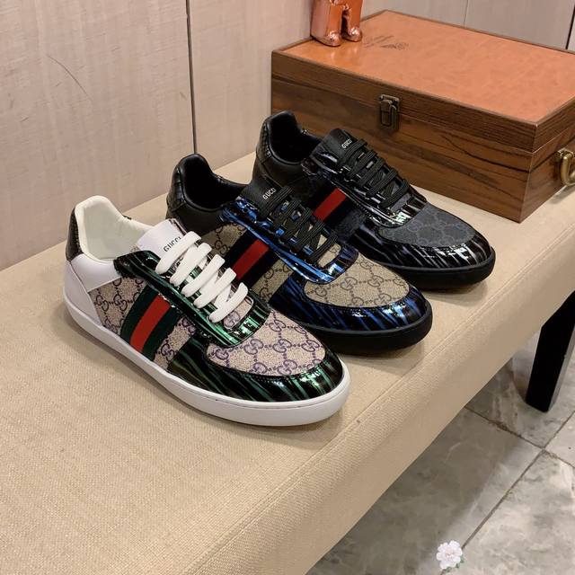新款: 厂价: 古奇gucci* 最新爆款休闲鞋，顶端品牌奢侈～代购，顶级～质量 鞋面選用进口透气牛皮搭配材质透气羊皮垫脚 精细做工 原版个性时尚柔软橡膠耐磨防