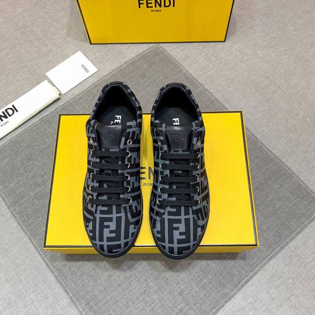 Fe*Di 男士高端运动休闲鞋，高品质精品，进口进口专用老花飞织面料，内里水染羊皮里加原版网布，成型鞋垫，原楦原鞋底！百搭实用单品 38 45 编号068