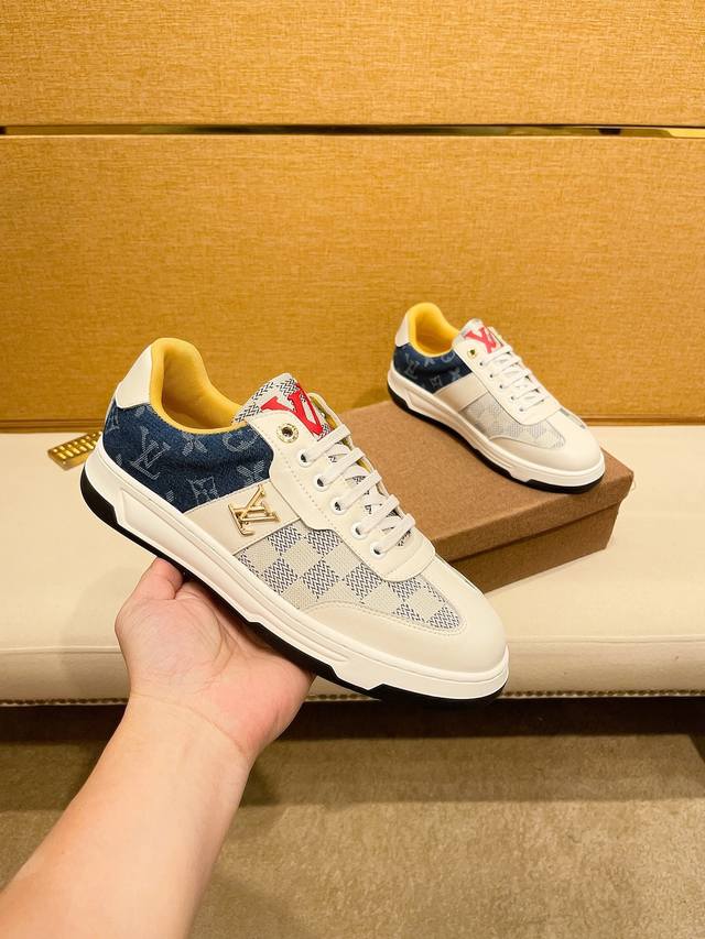 工厂价 Lv 路易威登顶级新款专柜同步发售，鞋面意大利进口头层牛皮 全进口真皮内里，完全1比1复刻，鞋底：原厂特供原版底，独家活动成型底超级舒适，原厂跟单货，高