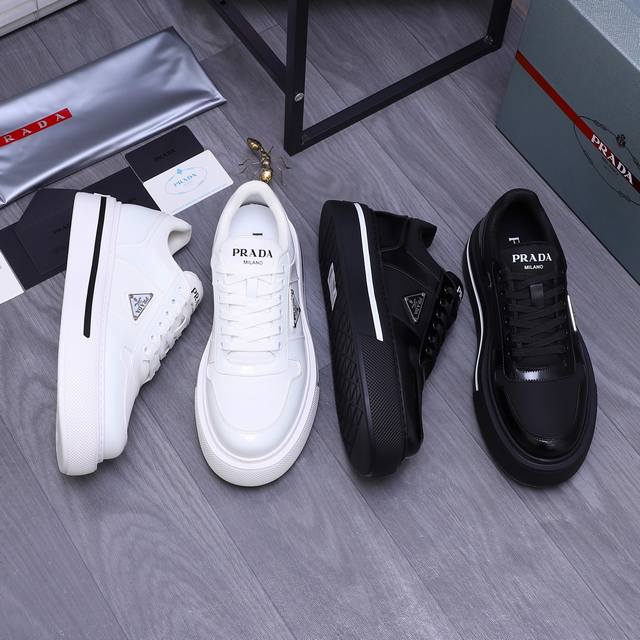 商品商标：Prada 普拉达 休闲鞋正码码数: 38-45商品材料：精选 头层牛皮拼接布鞋面 网内里 原版大底