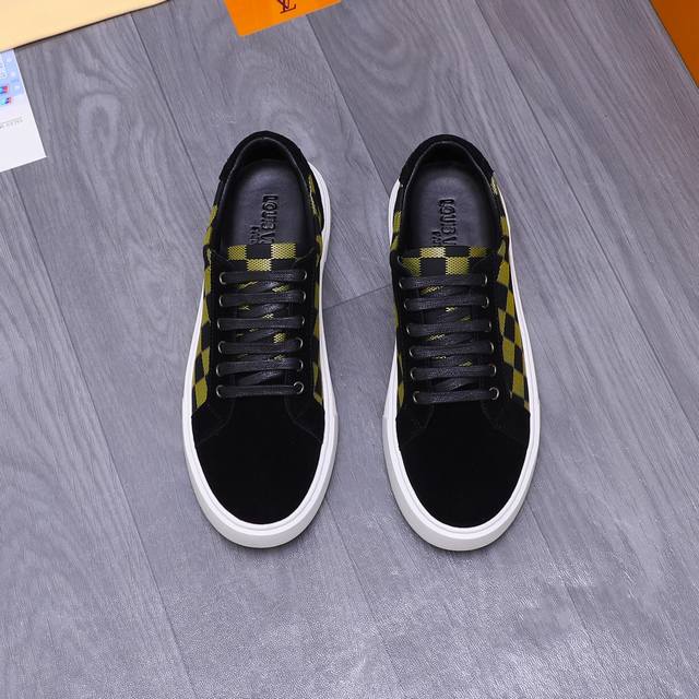 商品商标：Louis Vuitton 路易威登 休闲鞋正码码数: 38-44商品材料：精选 牛皮拼接鞋面 羊皮内里 橡胶大底