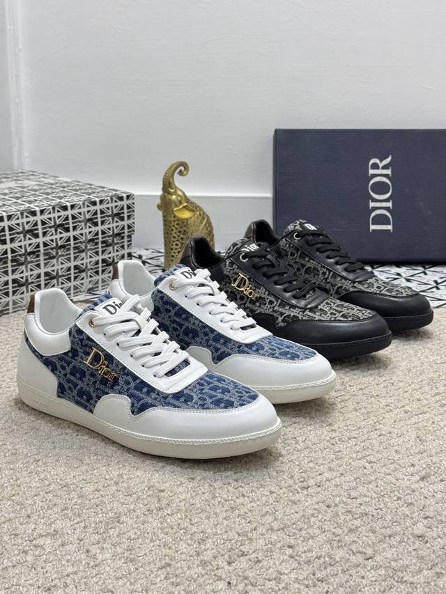 出厂价 实价 顶级原单-Dior 迪奥 低帮b02休闲运动鞋，采用头层牛皮精心制作搭配帆布，舒适透气~橡胶鞋底、提升格调 时尚百搭，可为各式造型增光添彩 塑造独