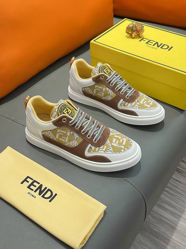 商品名称：Fendi 芬迪正规码数: 38-44 休闲鞋商品材料：精选 牛皮鞋面，柔软羊皮内里；原厂大底