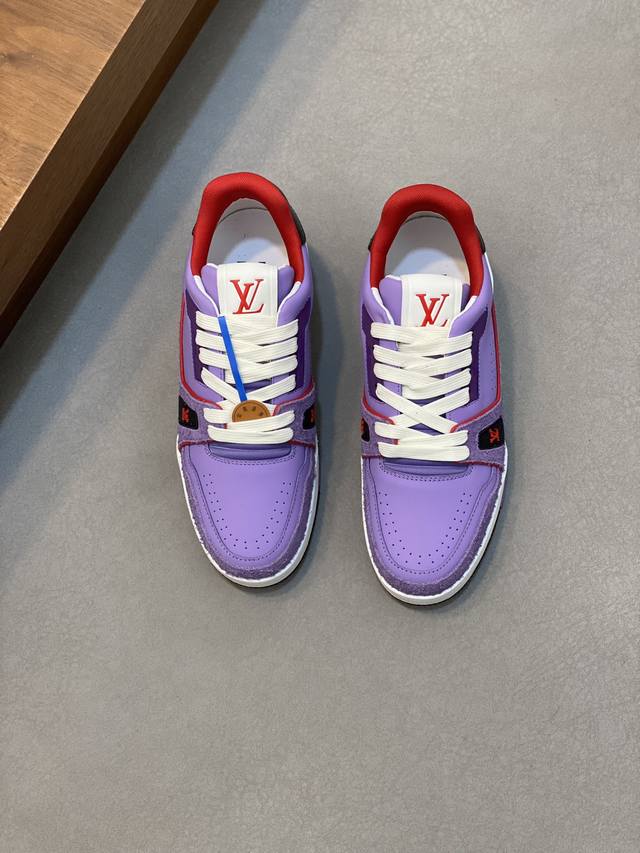 Louis Vuitton 路易威登-高端品质 原单-鞋面：摔纹牛皮、品牌拼接、鞋身车缝品牌注塑模块-内里：品牌帆布-大底：原版tpr 橡胶 双色成型大底-超高