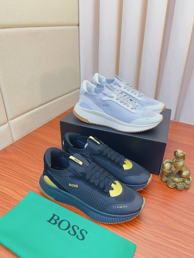 实价： Boss 高端系列运动男鞋，以经典的设计成为永不落幕的时尚宠儿，经典的休闲造型 鞋面采用飞织网布鞋面 品牌logo点缀 彰显品牌魅力；头层真皮里品牌专用