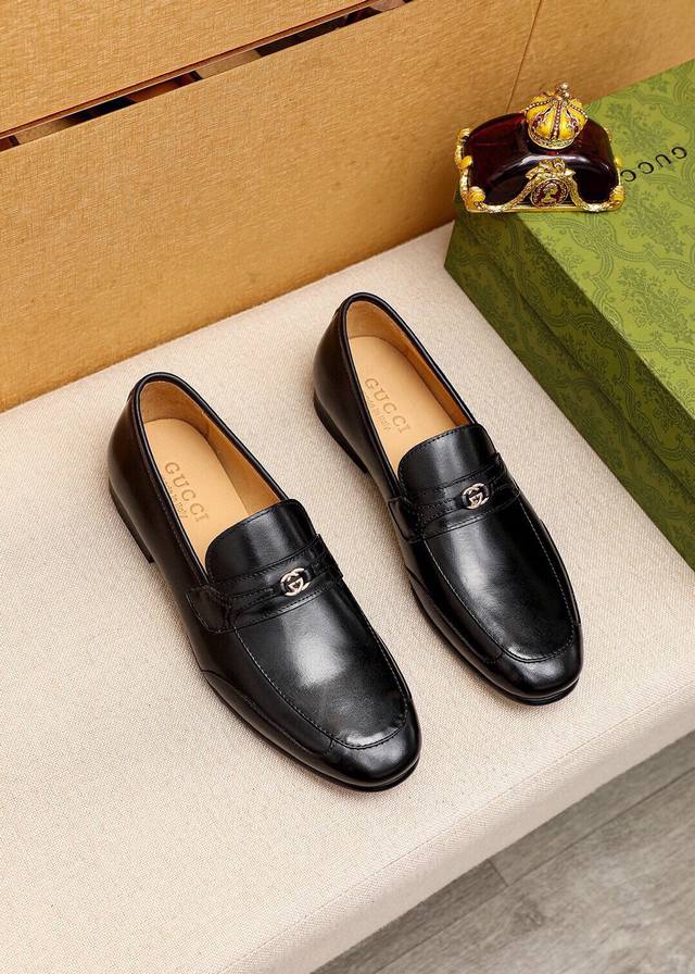 商品商标：Gucci 古驰 休闲皮鞋正码码数: 38-44 45订制商品材料：精选 进口头层小牛皮鞋面+奢华五金扣，进口小染牛皮内里 强烈立体视觉效果，组合大底