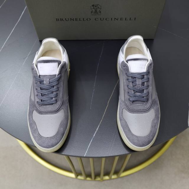 出厂价： Bc新品发售brunello Cucinelli运动 滑板鞋｜全牛皮鞋面以现代方式诠释经典款式｜内里本白色苯染专用 中底，鞋垫都是小牛皮｜0.5Mm圆