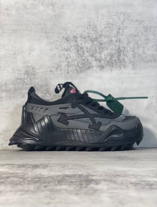 现货 S版本 Off-White Odsy -1000运动鞋 高端产物 原鞋购入细节拉满S版本 -通货版本 5个细节点区分①S版本是由全新磨具5层大底组合而成-