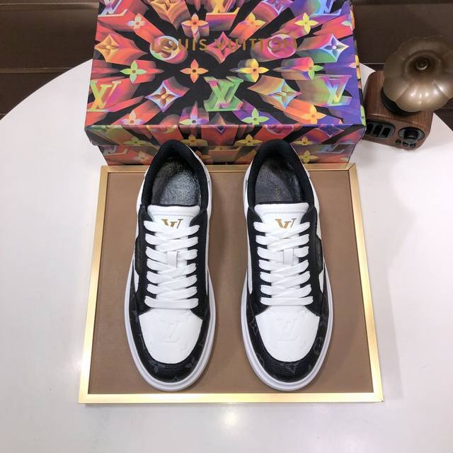 工厂 Louis Vuitton 原单跑量价 水染牛皮内里 新款lv路易威登 * 顶级版本 Lv经典潮鞋！选用进口原版牛皮 水染牛皮内里.原版耐磨橡胶大底！高品