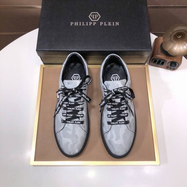 工厂 Philipp Piein 全羊皮内里 菲利普普萊茵 官网最新款原版开模，面料：原版头层粒面小牛皮，原版五金轱辘头，裡料：羊皮内里做工精细，完美楦型，码数