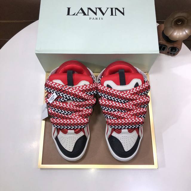 工厂 Lanvin浪凡 最新系带时尚休闲情侣板鞋 高品质clay情侣系列 当季最新潮品 众多博主纷纷种草 入购原版开模定制 鞋面和大底马克线串线缝制不封边工艺
