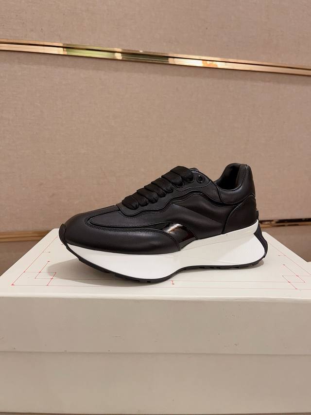 工厂价： 顶级版本 Alexander Mcqueen 亚历山大麦昆 2025春夏男sprint运动情侣款 鞋侧面饰有时尚个性字母seal Logo标志 全皮十