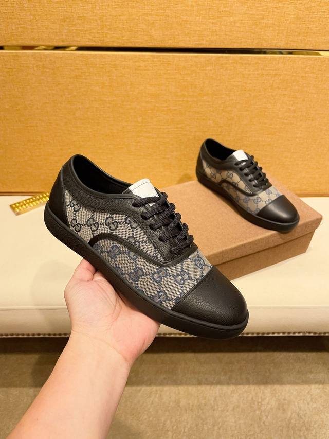 工厂价 Gucci 古奇休闲男鞋，以经典的设计成为永不落幕的时尚宠儿，经典的休闲造型 采用进口透气面，太阳]品牌专用大底，T耐磨超轻大底，轻便，整体设计和谐统一