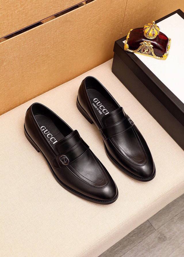 商品商标：Gucci 古驰 休闲皮鞋正码码数: 39-44 38.45.46订制商品材料：精选 进口头层小牛皮鞋面+原版五金扣，进口羊皮内里 强烈立体视觉效果，