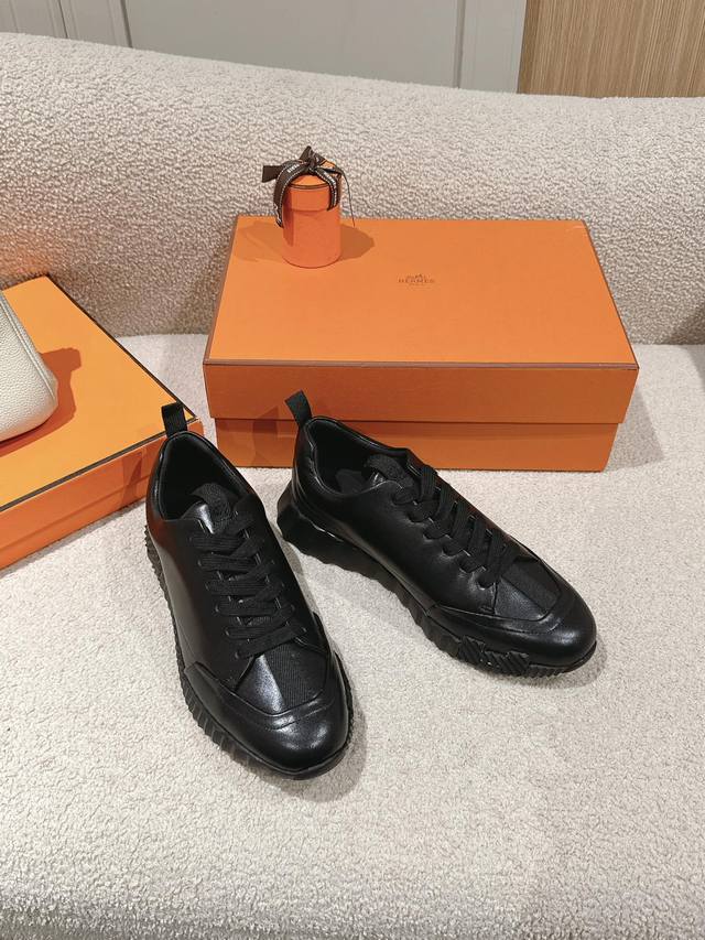 工厂价：女码 男码300爱马仕 Hermes 2024秋冬经典情侣款 Bouncing 休闲系带百搭运动鞋 H家厚底时尚风格拼色跑鞋材质：鞋面进口环保透气网眼布
