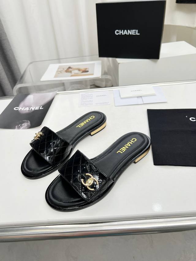 批发直销 女鞋 女装 真皮大底 Chanel24批发直销p香奈儿2024春夏新款蜜儿拖鞋，夏季必备款，女神系列，拥有香家特色优雅名媛气质，超级耐看，让人无法抗拒