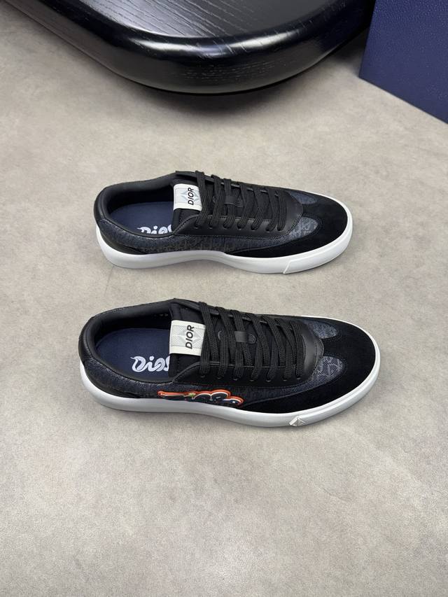 Dior 迪奥 -高端品质 原单休闲运动鞋-鞋面：纳帕小牛皮、反绒小牛皮、鞋身品牌图腾布匹-车缝品牌Logo塑胶模块-内里：水染牛皮，垫脚; 品牌帆布-原版：超