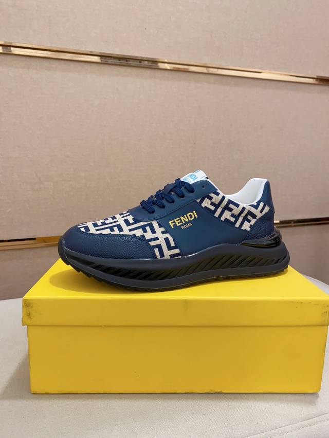 工厂价 fendi芬迪 新款高帮鞋面进口牛皮面料 内里进口羊皮内里 。原版大底开模，每一位男士的身份衬托，上脚大气稳重高端定制专柜原版复刻不管风吹雨打鞋楦不变，