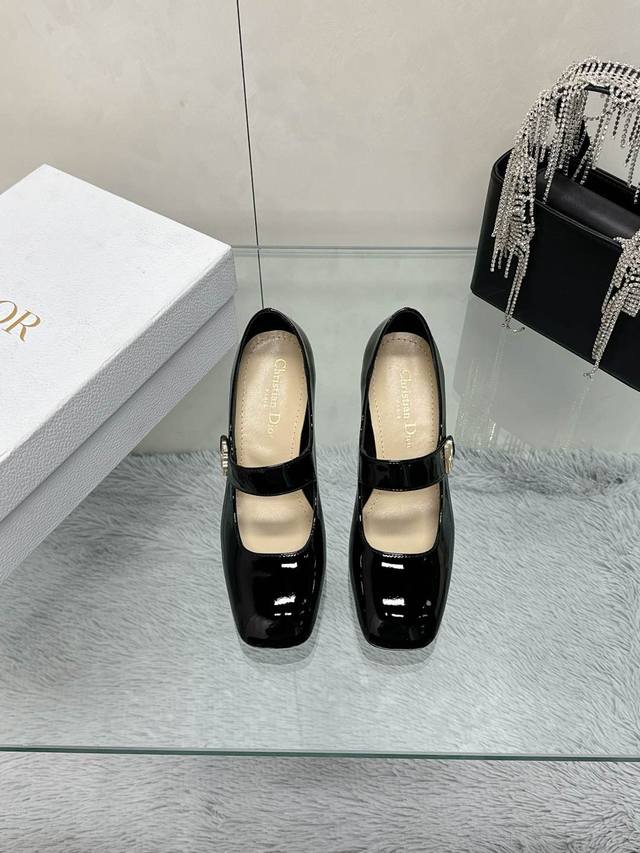 工厂价： MISS DIOr fw2025new arrival～迪奥跟鞋系列D家25开春款 专柜同步最新款迪奥小姐 精致玛丽珍新品missdior 五金扣件，