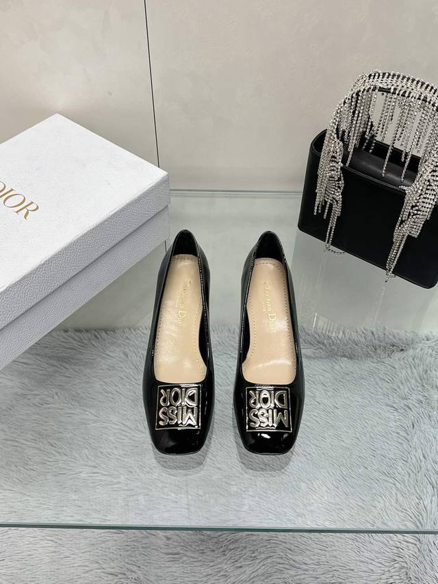 工厂价： MISS DIOr fw2025new arrival～迪奥跟鞋系列D家25开春款 专柜同步最新款迪奥小姐 精致玛丽珍新品missdior 五金扣件，