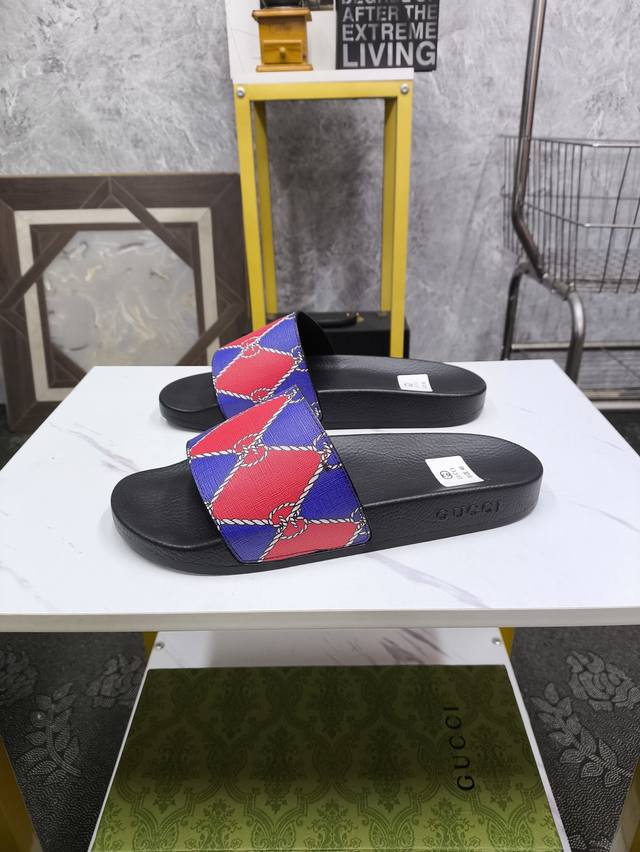 实价 情侣款 GUCCI-古奇 百搭休闲拖鞋，进口原版材质，羊皮内里 高档舒适，原版大底轻盈耐磨！纯手工制作，细节决定品质！37-44 35.36.46.47定