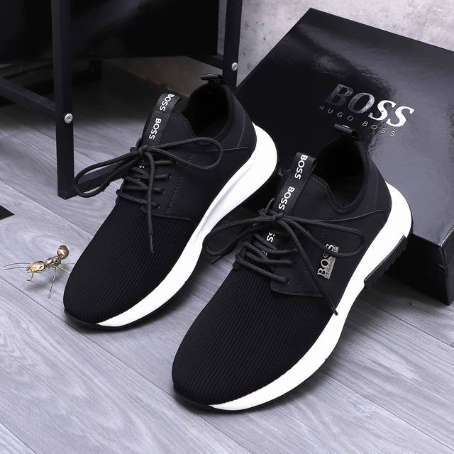 商品商标： ＢＯＳＳ 休闲鞋正码码数: 38-44 45定做不退换 商品材料：精选牛皮拼接布鞋面 弹力布内里 牛皮鞋垫 橡胶大底