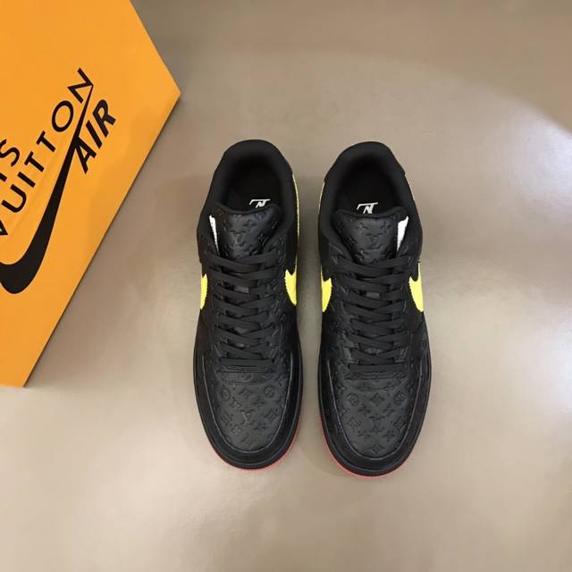 OUIS *UITTO* x OFF-WHITE x Nike 三方联名！潮酷男士休闲运动鞋，配色无敌，设计思路基本上是延续 THE TEN 的风格，Swoos