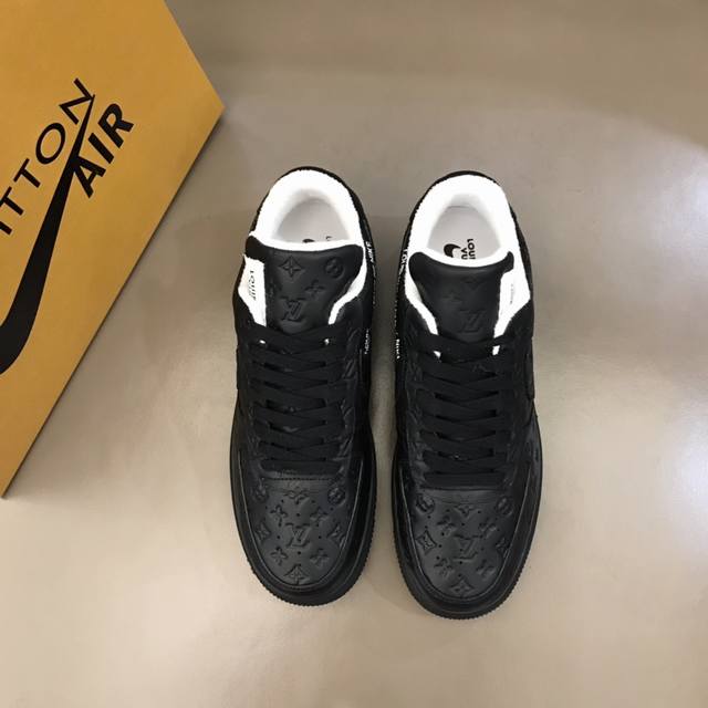 OUIS *UITTO* x OFF-WHITE x Nike 三方联名！潮酷男士休闲运动鞋，配色无敌，设计思路基本上是延续 THE TEN 的风格，Swoos