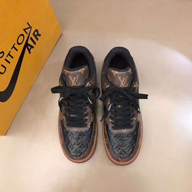 OUIS *UITTO* x OFF-WHITE x Nike 三方联名！潮酷男士休闲运动鞋，配色无敌，设计思路基本上是延续 THE TEN 的风格，Swoos