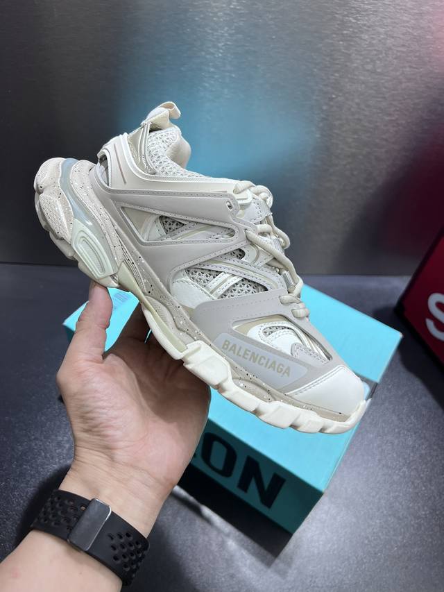 巴黎世家 户外概念鞋 Balenciaga Sneaker Tess 三代通货跑量版本 细节精准对位官方 私模组合大底原装大盒 从里到外 一切百分百还原官方配置