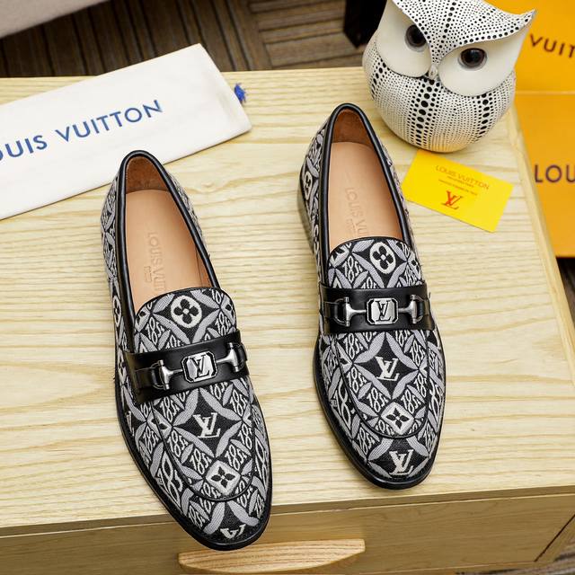 工厂价 LOUIS VUITTON 里 路易威登 新款男士休闲商务皮鞋官网原版复制，鞋面采用进口官网1:1材料制作意大利牛皮面，水染内里绝非一般的工艺制造，大厂