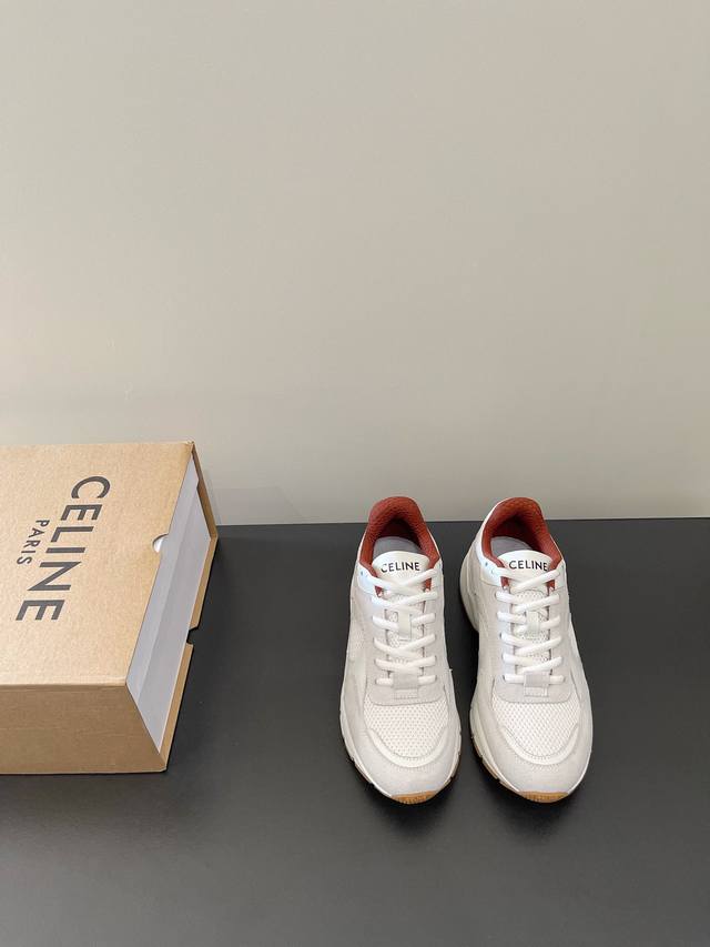 顶级版本 CELINE RUNNER 思琳CR-03运动鞋购入原版1比1开发鞋舌和鞋后帮饰有CELINE标志运动鞋侧面凹印 CR-03字样鞋后帮和侧面压印CEL