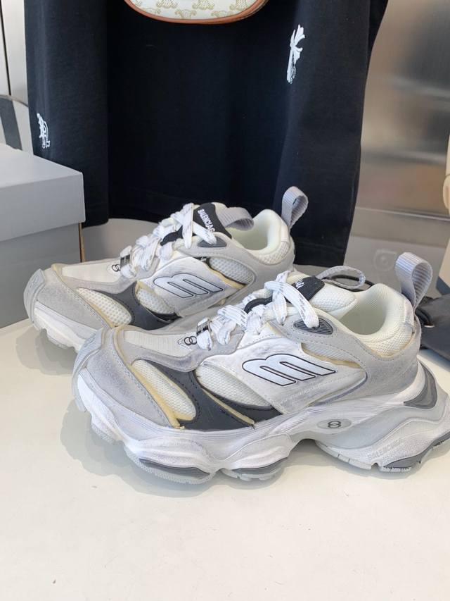 出厂价 巴黎5XL 正确版Balenciaga巴黎世家CARGO 23ss 走秀款 做旧工艺采用手工制作完成，每款鞋的做旧程度、擦破大小及范围具有一定的差异性，