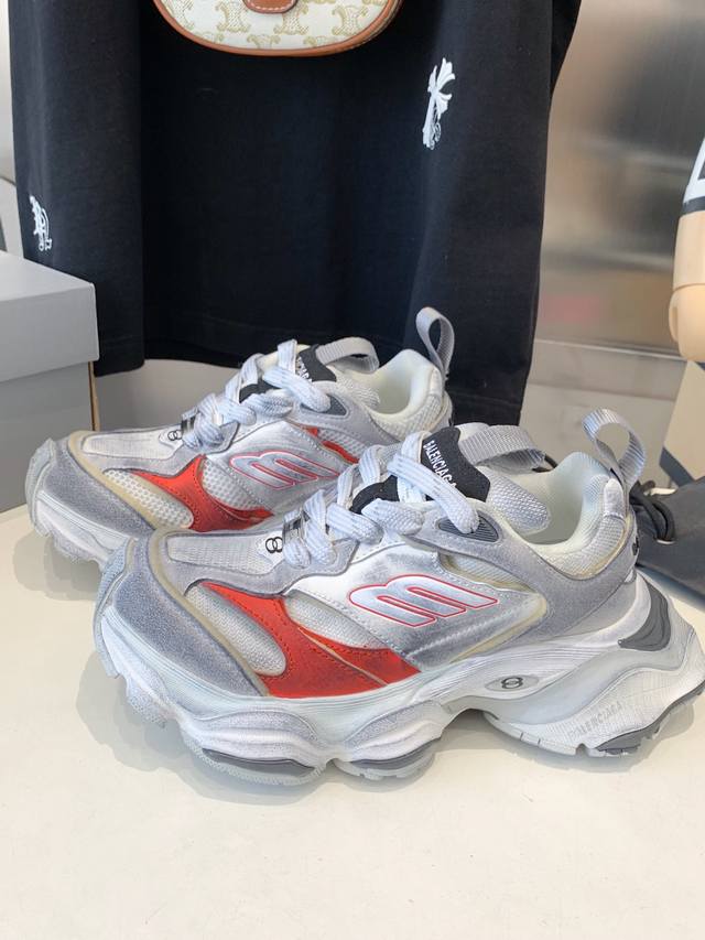 出厂价 巴黎5XL 正确版Balenciaga巴黎世家CARGO 23ss 走秀款 做旧工艺采用手工制作完成，每款鞋的做旧程度、擦破大小及范围具有一定的差异性，